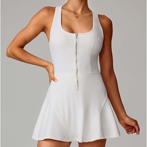 Vestido de tenis con cremallera frontal para mujer, mono deportivo 2 en 1 con pantalones cortos incorporados para golf y running, vestido de tenis elástico con espalda cruzada - Product Image 6