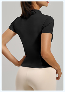 Haut de yoga pour femme à col montant et fermeture éclair intégrale, manches courtes, coupe ajustée, effet sculptant, taille plus, pour entraînement et sport - Product Image 2