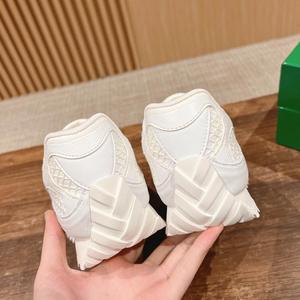 Zapatillas Deportivas Transpirables con Cordones y Punta Cerrada para Parejas, Estilo Campus, con Aumento de Altura, Tendencia de Moda para Caminar 2025 - Product Image 3