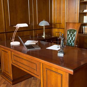 Lámpara de mesa tipo banquero E27 blanca con diseño clásico, ideal para oficinas y lectura. - Product Image 1