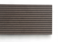 Plancher de terrasse en bois composite WPC extrudé anti-UV écologique Revêtement de sol extérieur durable