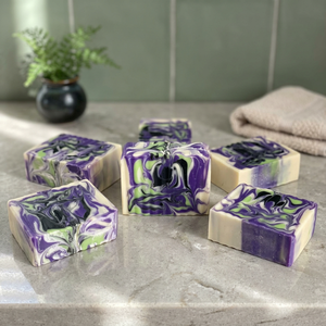 Jabón Artesanal Sólido Perfect Pearing, Blanqueador, con Aroma a Vino de Ciruela y Pera, con Ingredientes de Lavanda, para Todo Tipo de Piel - Product Image 3