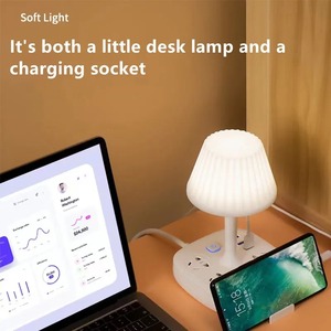 Lámpara de mesa con enchufe convertible multifuncional, lámpara de noche para dormitorio, atenuación de tercer engranaje, carga USB - Product Image 3