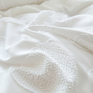 Conjunto de Cama com Capa de Edredom Luxuoso, Macio e Fofo, com Estampa de Corações Acolchoados, Tamanho Queen, com Fronhas, Alta Qualidade, Atacado - Product Image 3