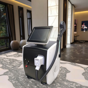 Láser de diodo portátil 755nm 808nm 1064nm Máquina láser de diodo de onda triple Depilación permanente Máquina de rejuvenecimiento de la piel - Product Image 1