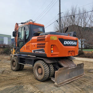 Excavatrice sur chenilles d'origine coréenne Doosan DX140 d'équipement lourd d'occasion en excellent état à Shanghai - Product Image 1