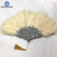 Ventilateur à main en tissu de dentelle africaine de haute qualité en gros éventail de plumes de mode pour les fêtes de mariage grande plume Style Sexy pour l'utilisation de la danse