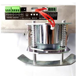 Barrière de portail tourniquet vertical à mécanisme trépied efficace en acier inoxydable, accès sans contact par code QR et reconnaissance faciale, IP68 - Product Image 2