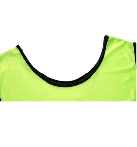 Promotion : Gilet d'entraînement sportif personnalisé en polyester unisexe pour équipe de football - Product Image 4
