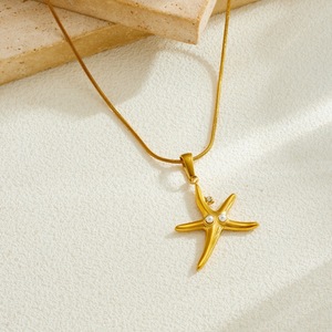 Starfish Gold Plated Pendant Stainless Steel Jewelry Set With Diamond Pearl Inlay For Gift Occasion - Product Image 2