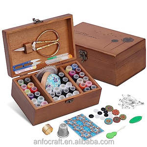 Caja <span class=keywords><strong>de</strong></span> <span class=keywords><strong>Kit</strong></span> <span class=keywords><strong>de</strong></span> costura <span class=keywords><strong>de</strong></span> madera, suministros <span class=keywords><strong>de</strong></span> Metal <span class=keywords><strong>de</strong></span> algodón <span class=keywords><strong>de</strong></span> plástico, accesorios para ropa <span class=keywords><strong>de</strong></span> emergencia para principiantes y viajeros, hilo <span class=keywords><strong>de</strong></span> accesorios para manualidades DIY - Product Image 4