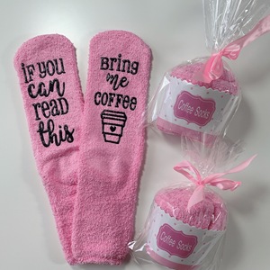 Divertido Rosa antideslizante puedes leer esto Bring Me Coffee Crew calcetines de alta calidad de punto Casual tejido Logo Cupcake regalo embalaje - Product Image 1