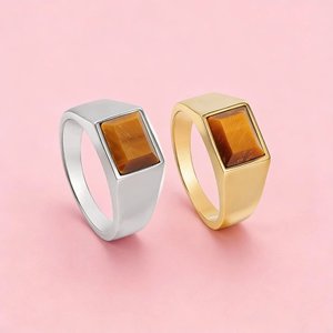 Anello da Uomo in Acciaio al Titanio con Occhio di Tigre, Personalizzato, Impermeabile ed Elegante - Product Image 1