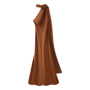 Robe Midi Chic et Tendance pour Femme, Style Vintage, Sans Manches, Coupe Droite, Asymétrique, Couleur Unie, en Satin Texturé avec Ruban et Col Halter - Product Image 5