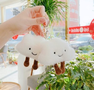 Broche nuage créative pendentif nuage cartoon belle épingle à cheveux nuage sac en <span class=keywords><strong>peluche</strong></span> accessoires poupée en tissu porte-clés - Product Image 1