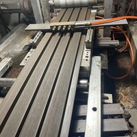 Panneau mural anti-rayures pieds nus pour panneaux décoratifs extérieurs, panneaux muraux en plastique composite en bois pour l'extérieur