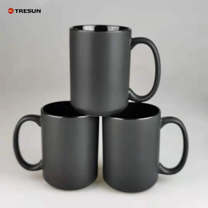 โรงงาน TRESUN ราคาถูก ขายส่ง แก้วกาแฟเซรามิกสีดำเคลือบเงา ขนาด 15 ออนซ์ พร้อมโลโก้สั่งทำ - Product Image 1