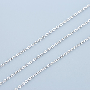Cadena de Plata de Ley S925 Hipoalergénica Italiana con Eslabones Cruzados, Cadena de Plata Brillante de Alta Calidad para Mujer - Product Image 5