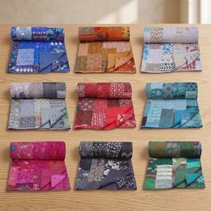 Vente en Gros de Couette Kantha Brodée Vintage Sari Patchwork - Product Image 3