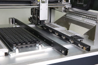 Máquina de Colocación de Componentes SMT, Ensamblaje Automatizado, Recogida Precisa de Componentes Electrónicos en el Proceso de Producción de PCB NeoDen4