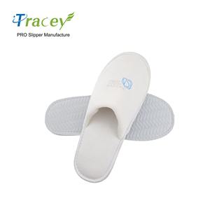 Chaussons jetables pour hôtel, fabriqués directement en usine, marque Tracey, écologiques, en paille et en canne à sucre, 100% biodégradables, semelle antidérapante - Product Image 1