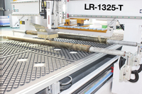 Nuevo enrutador CNC de alta calidad con cambiador automático de herramientas armario muebles Mdf banco de trabajo de adsorción al vacío enrutador ATC CNC