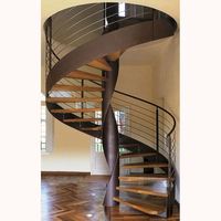 Escalier en métal Alucasa Escalier incurvé à double poutre Escalier design villa moderne Escalier en colimaçon en acier