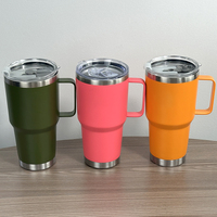 Gobelet portable de 30oz avec poignée tasse à café de voyage tasse Termos bouteille d'eau en acier inoxydable enduite de poudre personnalisée gravée au Laser