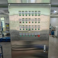 Boîtier de distribution personnalisable 415V en acier inoxydable SUS304 250A, boîtier PLC hybride avec verrouillage IP65 pour l'automatisation des processus industriels