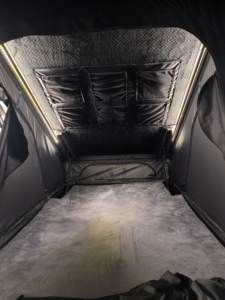 Offroad kamp çadırı yükseltilmiş çift yuvaları GÜNEŞ PANELI alüminyum köşeleri sert kabuk üçgen araba çatı üst çadır - Product Image 6