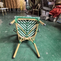 Meubles d'extérieur de style moderne, table et chaise de bistrot confortables en aluminium et rotin tressé, métal, jardin
