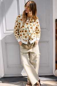 Veste florale pour femme au design unique, veste décontractée à manches longues à motifs floraux modernes pour la mode d'hiver, disponible au meilleur prix du marché - Product Image 2