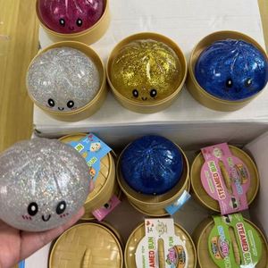 ของเล่นบีบตุ๊กตาซาลาเปาแบบมีกลิตเตอร์ TPR มอลโทส ของเล่นนุ่มนิ่ม บีบแล้วคืนตัวช้า ของเล่นคลายเครียด ของเล่นเสริมพัฒนาการ 14+ ปี สำหรับทุกเพศ - Product Image 1