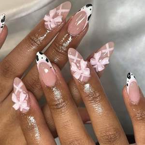 24 piezas <span class=keywords><strong>de</strong></span> prensa cuadrada rosa en las <span class=keywords><strong>uñas</strong></span>, pegamento para <span class=keywords><strong>uñas</strong></span> cortas, <span class=keywords><strong>uñas</strong></span> artificiales acrílicas reutilizables, Punta francesa, arco, diseño <span class=keywords><strong>de</strong></span> patrón <span class=keywords><strong>de</strong></span> <span class=keywords><strong>vaca</strong></span> completo - Product Image 1