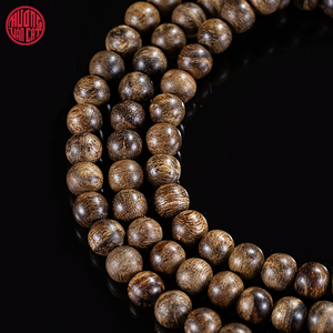 Rosario Artesanal de Agarwood Oscuro Malayo, 108 Cuentas de 7mm, 20.4g, Madera de Alta Densidad, Pieza de Joyería de Oud Premium - Product Image 4