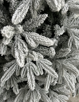 Arbres de Noël décoratifs artificiels de luxe pré-éclairés, floqués de neige, de 0,9 m à 3 m, en gros