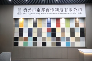 ستائر فينيسية من الألومنيوم، ستائر خلوية ذكية أوتوماتيكية عمودية للنوافذ، ستائر نهارية وليلية مزدوجة من قماش مقاوم للماء - Product Image 5