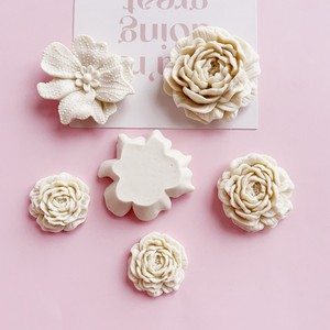 ดอกไม้เรซิ่นสีแดงสดสำหรับตกแต่งรองเท้า DIY สไตล์เรโทรแบบศิลปะ - Product Image 2