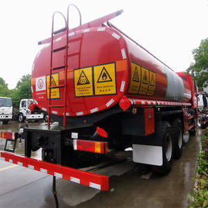 Camión cisterna de combustible Shanman 8X4 de 25m3, famoso en China, a bajo precio y con buenas ventas. - Product Image 5
