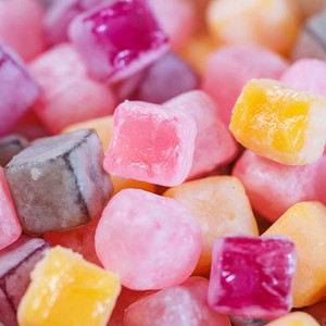 Bonbons acidulés assortis aux <span class=keywords><strong>saveurs</strong></span> de fruits variés, bonbons gélifiés acidulés moelleux, mini cubes de bonbons acidulés - Product Image 4