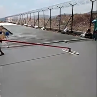 Raclette à béton en acier inoxydable pour le polissage, le levage de coulis et le nivellement et le raclage des chaussées en ciment