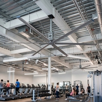 Industrieller Axialventilator 20ft Rotorblattdurchmesser 13200m/min Luftstrom 380V Dachmontage-Gebläse Aluminiumlegierung Kugellager Touch-Steuerung