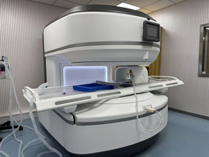EURVET Offre Spéciale Équipement Vétérinaire : Appareil IRM Ouvert 0.35T, Dispositif d'Imagerie Médicale IRM, Système IRM Permanent pour Chiens et Chats, Garantie 1 An - Product Image 4
