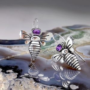 Orecchini a forma di ape viola per donna, stile vintage naturale, accessori per l'orecchio da indossare tutti i giorni - Product Image 6