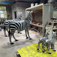 Lumière décorative LED extérieure en fibre de verre en forme de zèbre, sculpture animale 3D, lumière solaire pour paysage de vacances