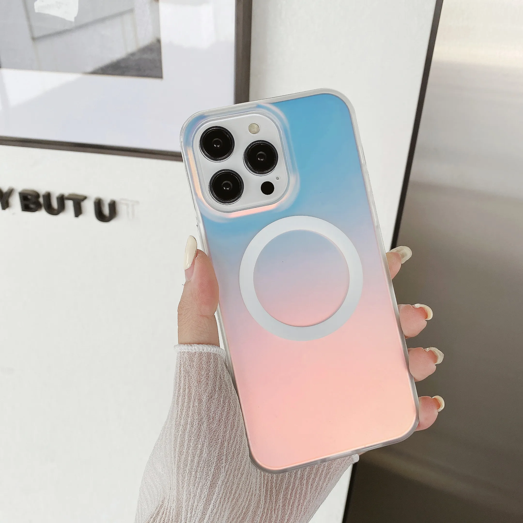 wholesale Luxury gradient Phone Case for IPhone 15 14 13 12 11 Wireless Charging Laser phone cover for iphone 15 pro