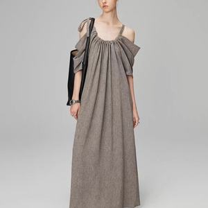 ชุดเดรสผ้าลินินสไตล์ฝรั่งเศสแบบสายคล้องคอ สวยหรู ใส่สบาย เหมาะสำหรับวันหยุดพักผ่อนช่วงฤดูร้อน - Product Image 6