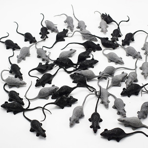 Mini ratón de plástico broma miedo Halloween gato juguete divertido suministros para mascotas - Product Image 1