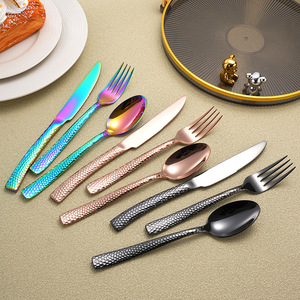 Ensemble <span class=keywords><strong>de</strong></span> couverts en acier inoxydable martelé en or en vrac couteau <span class=keywords><strong>de</strong></span> <span class=keywords><strong>table</strong></span> <span class=keywords><strong>de</strong></span> restaurant cuillère fourchette ensembles <span class=keywords><strong>de</strong></span> couverts <span class=keywords><strong>de</strong></span> mariage - Product Image 2