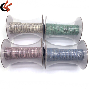 Vente en gros de strass en verre cristal opale Chaîne de strass avec base à griffes pour sac à vêtements DIY - Product Image 3